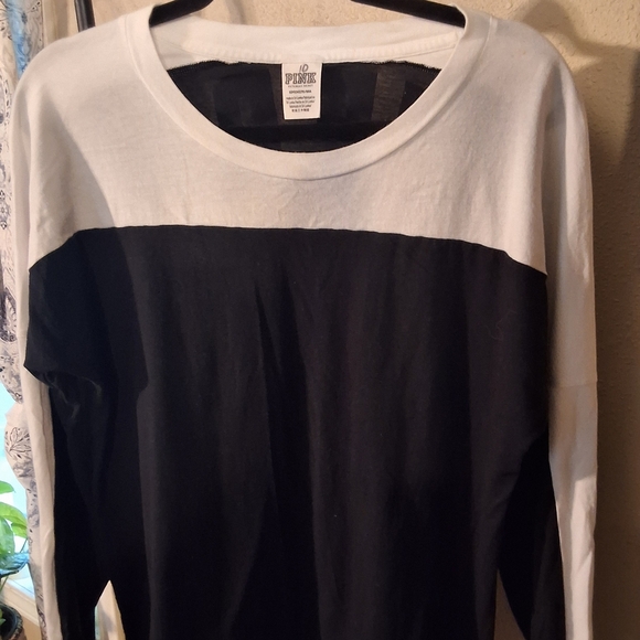 PINK Victoria's Secret Black and White Long Sleeve Tee - Picture 2 of 4